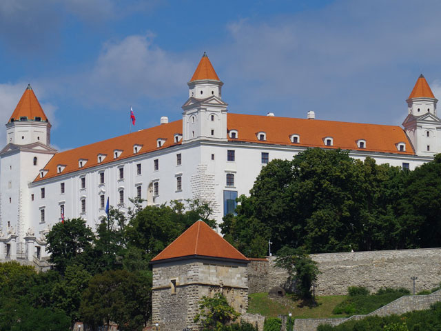 Bratislava Castle four tower symbol