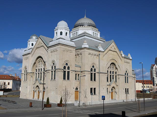 Synagogue Lucenec