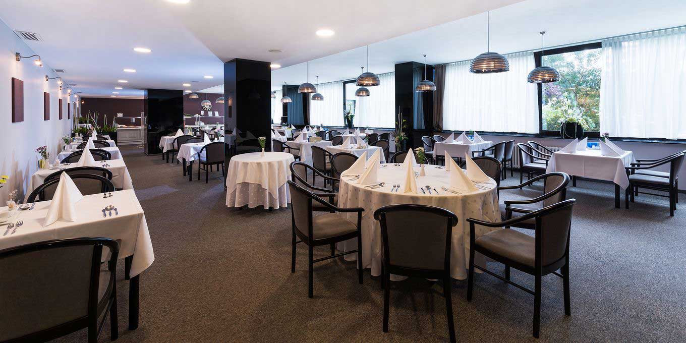 Restaurant Seasons Dine & Grill - Esplanade Ensana Health Spa Hotel