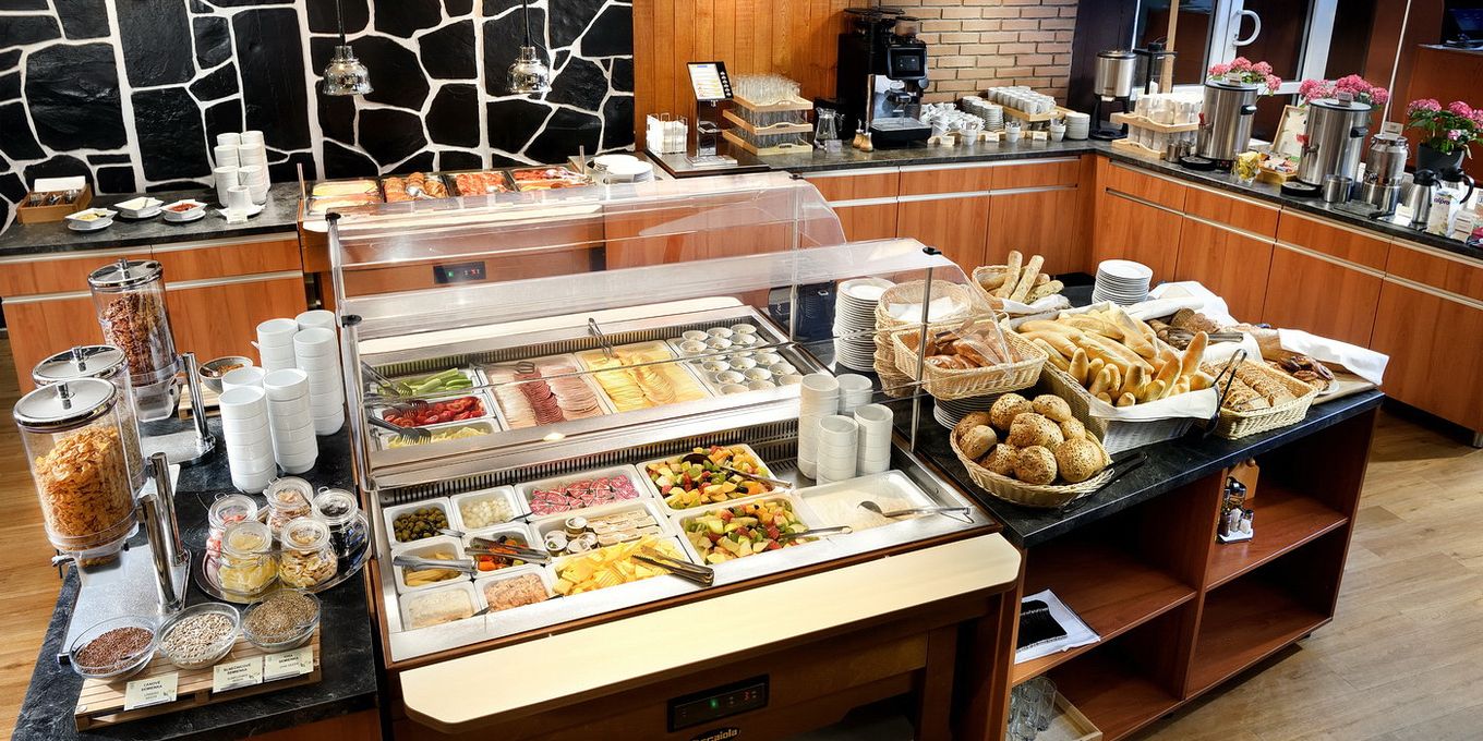 Buffet Breakfast - FIS Hotel