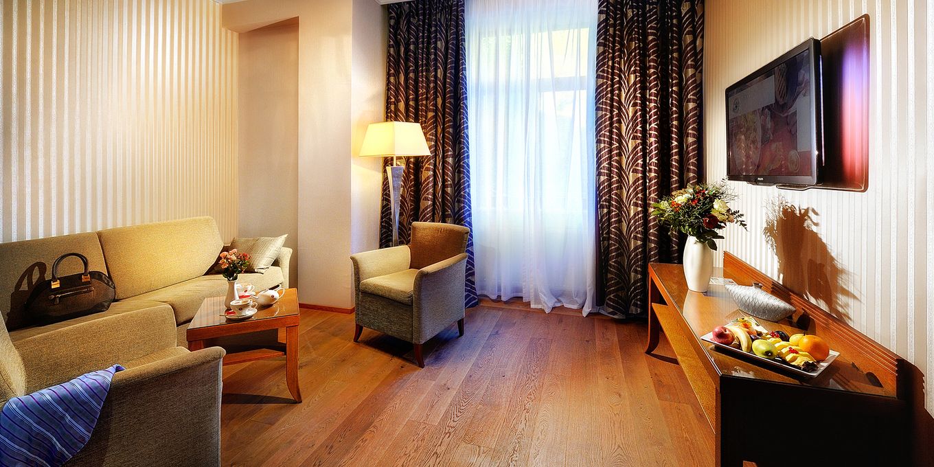 Modern suite - Grandhotel Praha