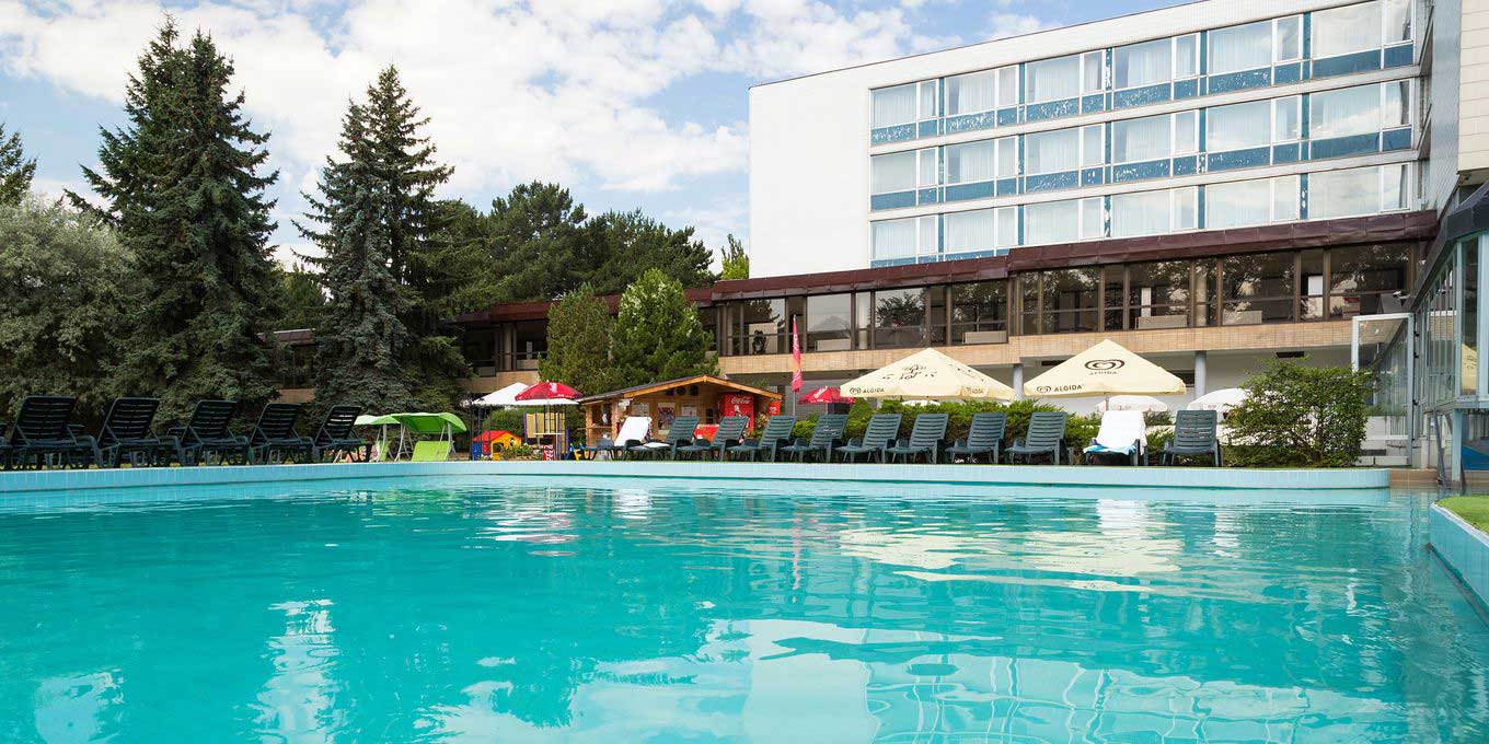 Outdoor pool - Splendid Ensana Health Spa Hotel Outdoor pool - Splendid Ensana Health Spa Hotel