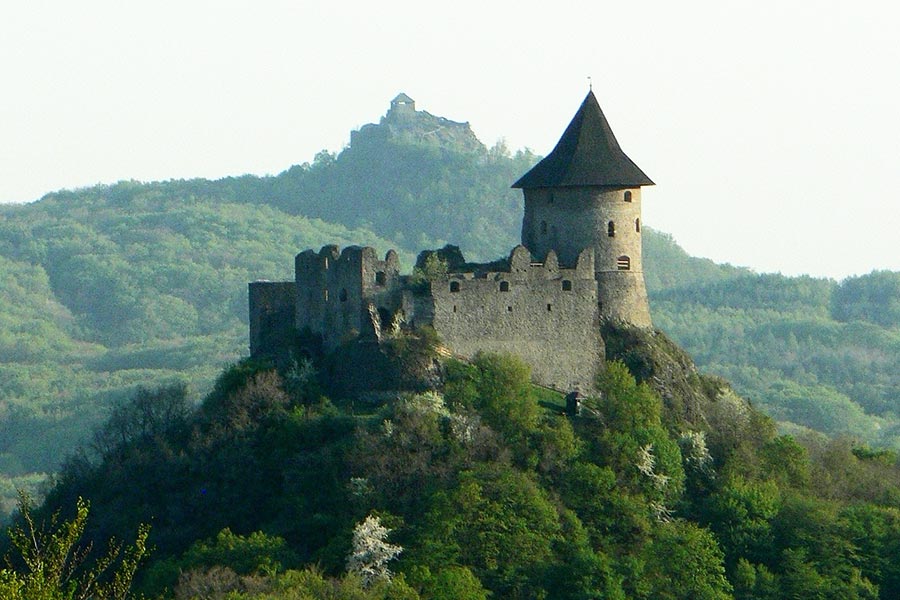 Slovakia Tours from Bratislava - Somoska castle