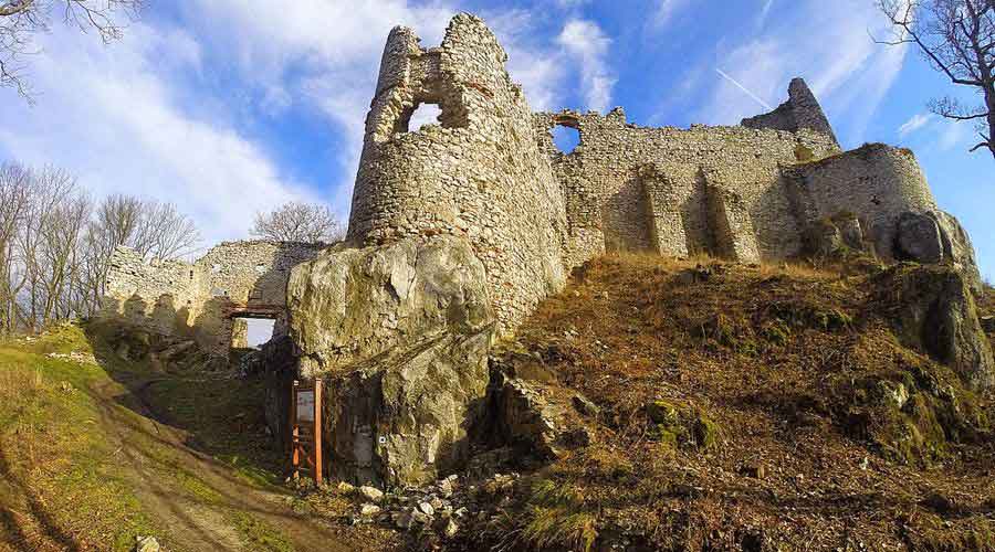 Tematin Castle